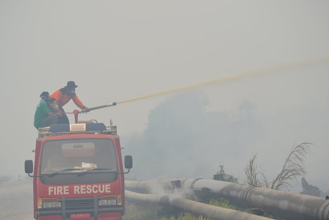 Sudah 4 Ton Garam Ditabur di Riau