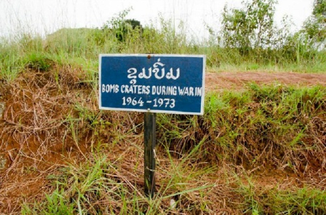 Anak-Anak Laos Terancam Bom