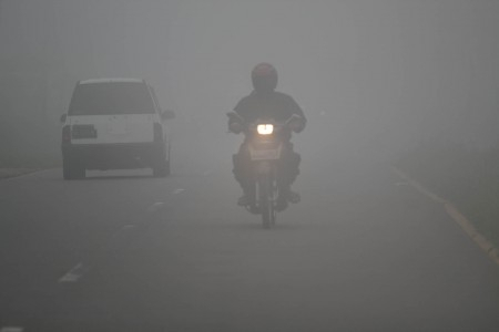 Kabut Asap di Padang Mengganggu Penerbangan