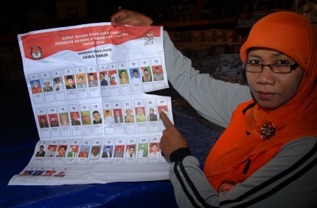 KPU Diskualifikasi Caleg DPD dan Parpol dari Dapil