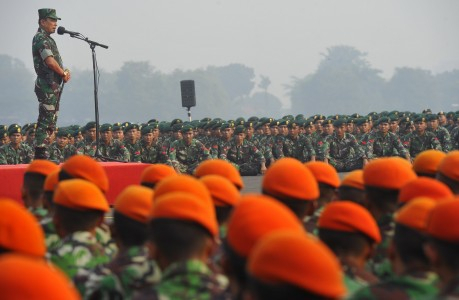 2500 Prajurit TNI Bantu Padamkan Api Riau