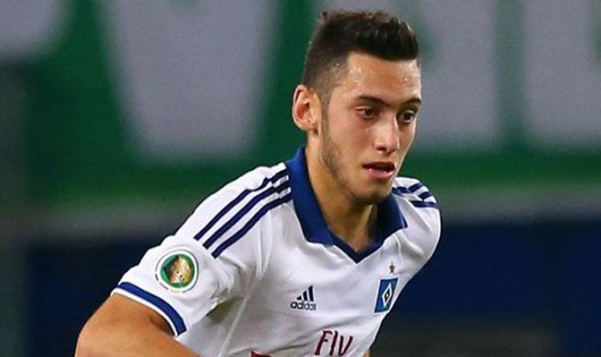 Arsenal dan Liverpool Perebutkan Ozil Baru
