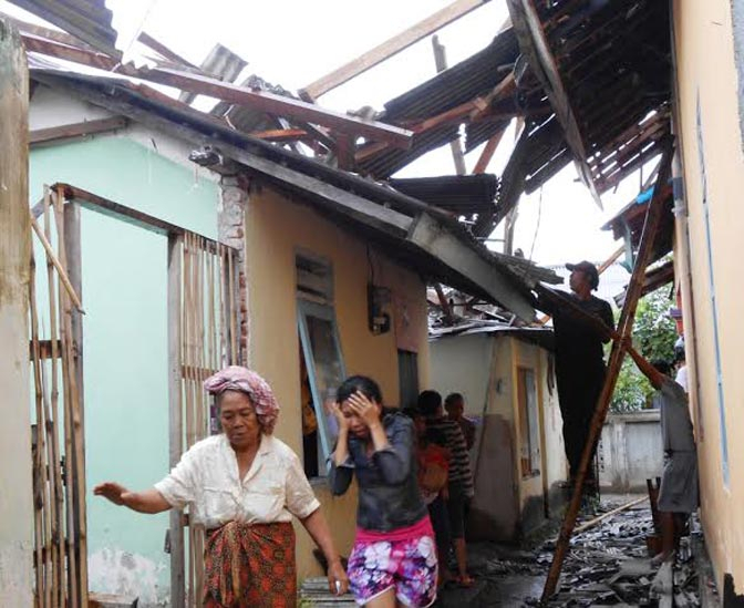 Kerugian Puting Beliung Mataram Ratusan juta