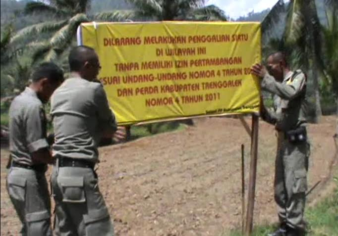 Rusak Bantaran Sungai, Tambang  Pasir dan Batu Ditutup