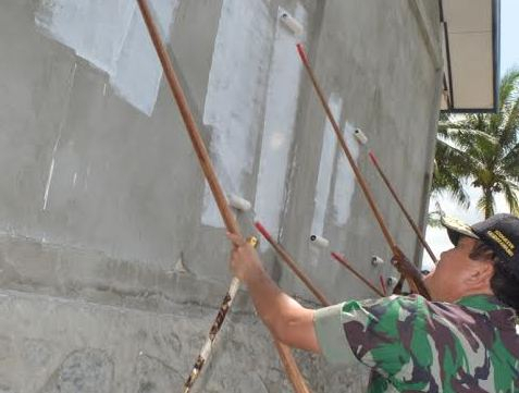 Bulan Bakti TNI, Ratusan Rumah Ibadah di Papua Diperbaiki