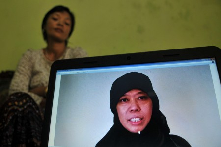 Jokowi Minta Pemerintah Pusat Tak Kirim Lagi TKI
