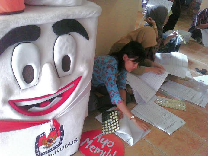 KPUD Kudus Laporkan Ribuan Surat Suara Rusak