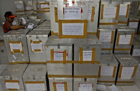 WNI di Malaysia Mencoblos 6 April 2014, Drop Box Rawan Kecurangan