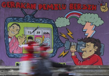 Anak dan Menantu Atut Chosiyah Langgar Kampanye Masa Tenang
