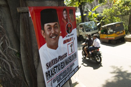 Ribuan Alat Peraga Kampanye di Blora Diturunkan
