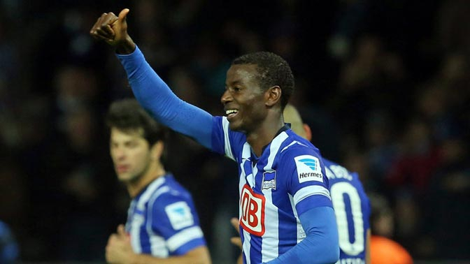 Adrian Ramos Resmi Bergabung di Dortmund
