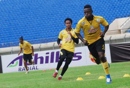 Kunci Posisi Puncak, Arema Cronus Target Kalahkan Persib Bandung