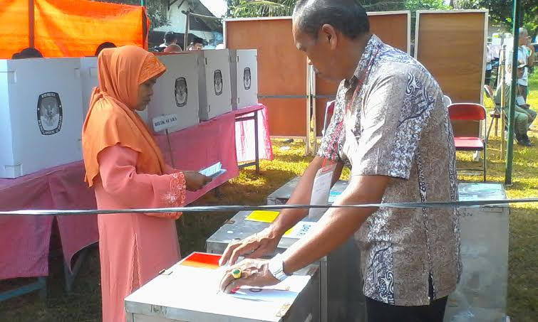 Warga Ciampea Bogor Lakukan Pemilu Ulang