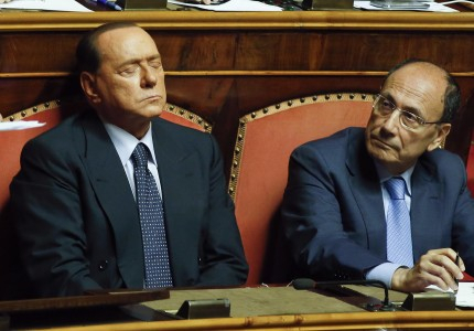 Silvio Berlusconi Dihukum Kerja Sosial
