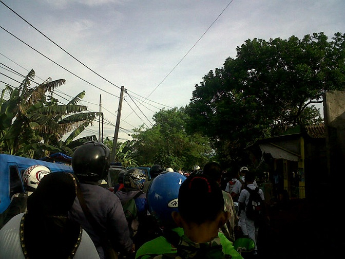 Jalur Cileungsi-Cibubur Macet Parah