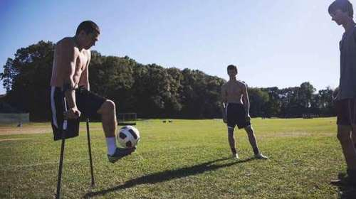Nico Calabria, Pesepak Bola Hebat dengan Satu Kaki