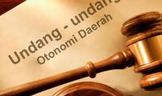 Otonomi Daerah Amburadul karena Kepala Daerahnya Tak Akur