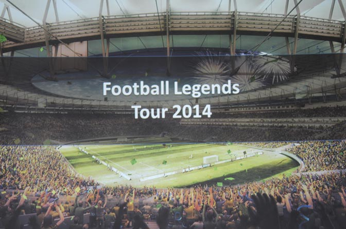 Luis Figo Dkk Gelar Pertandingan di Indonesia