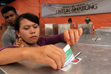 Banyak C-1 Aspal, Puluhan Caleg Minta Bandung Barat Pemilu Ulang