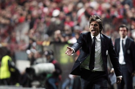 Manchester United Kontrak Conte?
