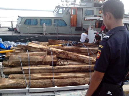 Bea Cukai Nunukan Gagalkan Penyelundupan Kayu
