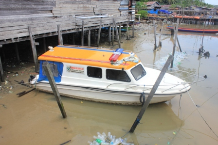 Perahu Puskesmas Keliling Mangkrak Di Perbatasan.