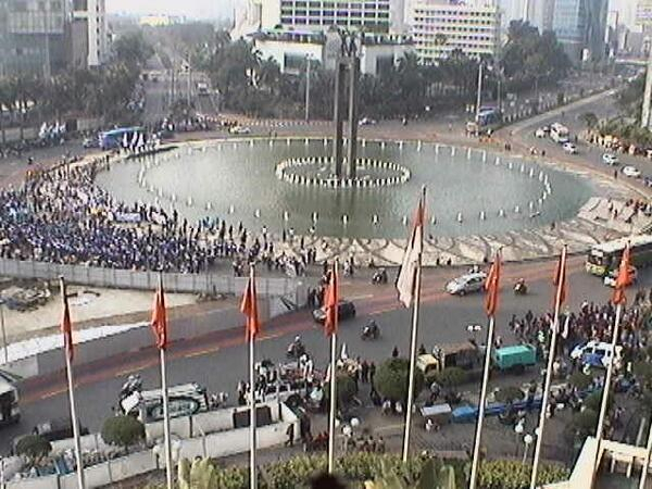 Demo Buruh, Jalan ke Menteng dan Imam Bonjol Sudah Mulai Ditutup