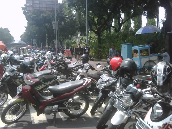 Tujuh Ribu Motor untuk Istana