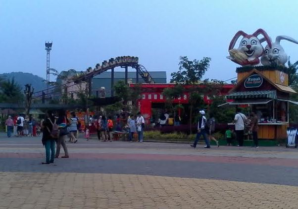 Di Hari Buruh, Sebagian Buruh Pilih Rekreasi