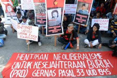 Gubernur Jatim Tetapkan Upah Minimum Sektoral