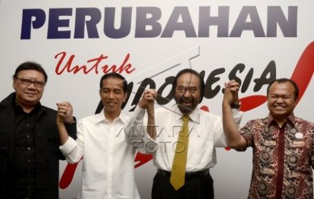 Beban Kompromi Para Capres