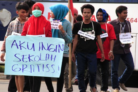 FSGI Serahkan Enam Rapor Merah Pendidikan ke Para Bakal Capres