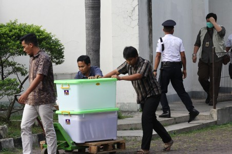 Ungkap Korupsi KTP Elektronik, KPK Geledah Rumah Bekas Dirut PNRI