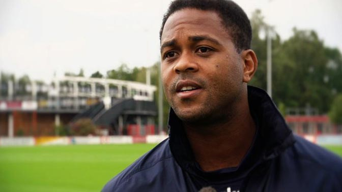 Kluivert Tak Ikut Van Gaal ke Old Trafford
