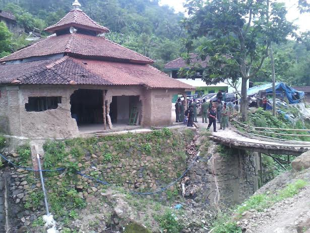 Hindari Longsor, Warga Lereng Gunung Muria Pindah Rumah