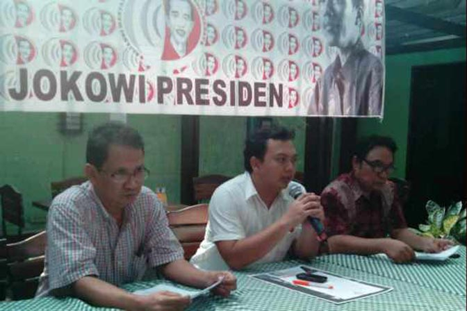 Almisbat Tak Mau Golkar Merapat ke Koalisi Jokowi