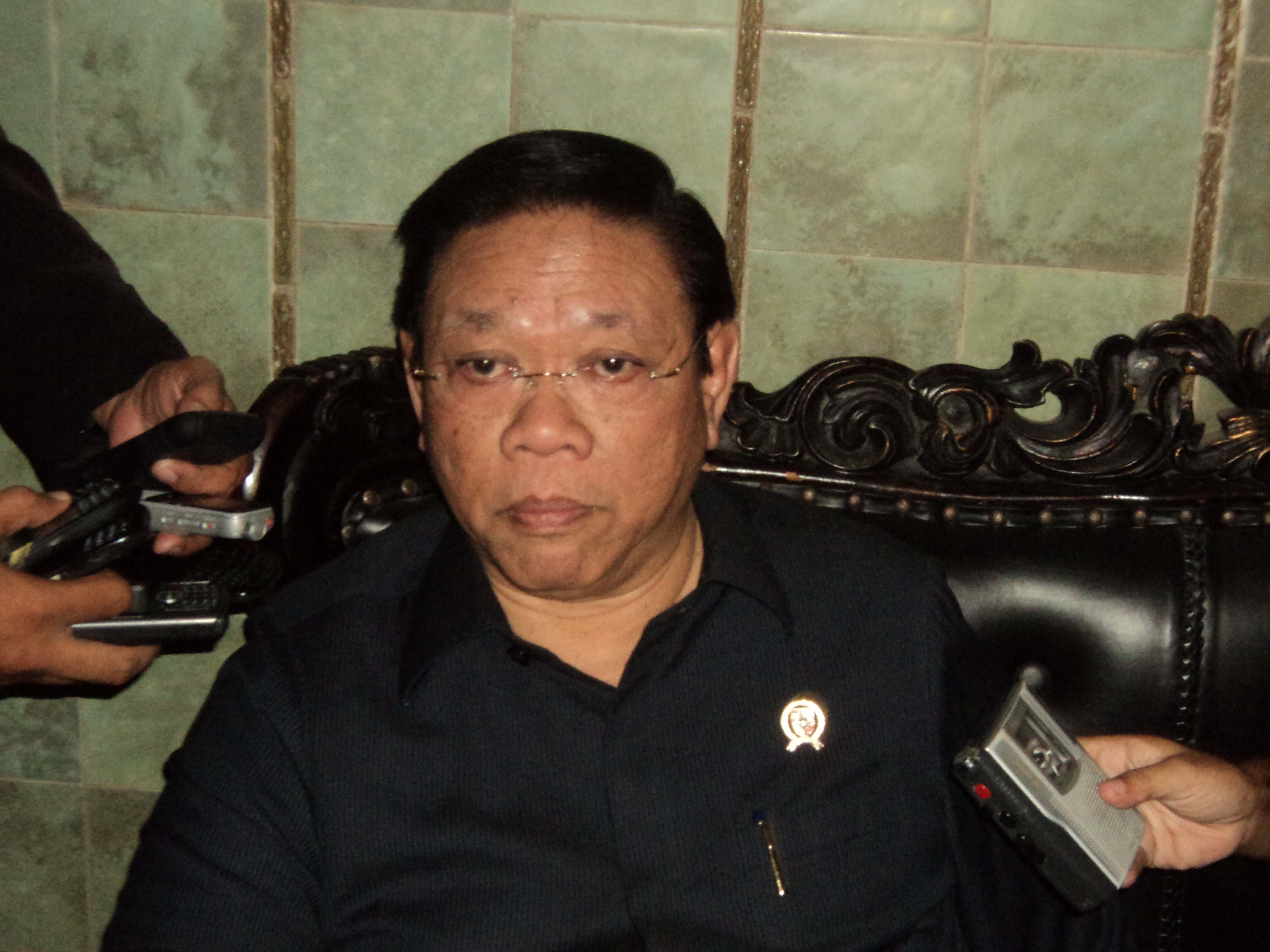 Agung Laksono: Kader Membelot Tidak Akan Dipecat