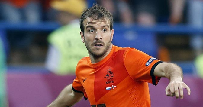 Van der Vaart Absen di Piala Dunia