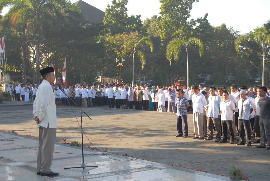 Ratusan PNS Malas di NTB Dijemur