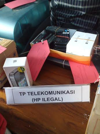 Handphone Palsu Marak di Semarang