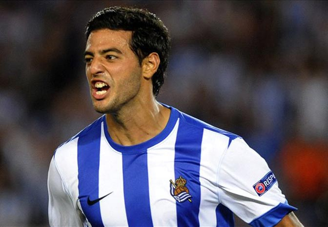 Arsenal Ingin Bawa Pulang Carlos Vela