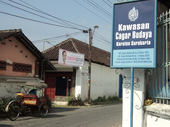Di Surakarta, Spanduk Pilpres Marak di Lokasi Terlarang