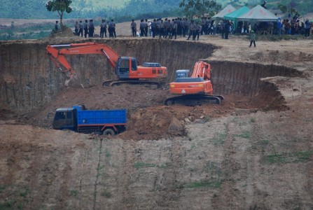 Cemari Lingkungan, Pabrik Semen Akan Digugat di Pengadilan