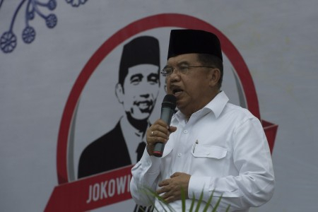 Jusuf Kalla Siap Jadi Bapa Komodo
