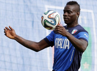 Balotelli Ingin Dicium Ratu Inggris