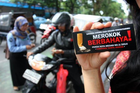 Pemerintah Razia Rokok Yang Tak Bergambar Bahaya Kesehatan