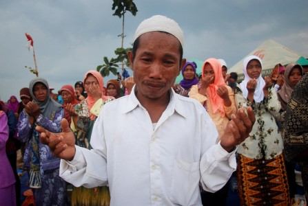 Plt Bupati Rembang Dorong Warga Pemprotes Pabrik Semen Ajukan Gugatan Hukum