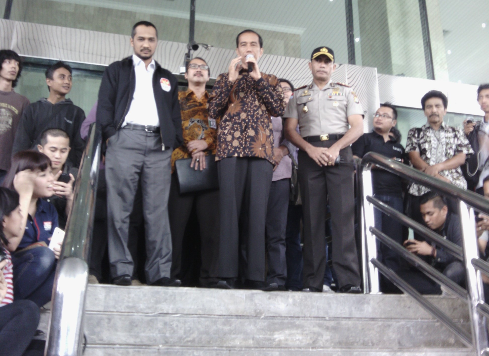 Jokowi: Perkuat KPK untuk Cegah Kebocoran Uang Negara