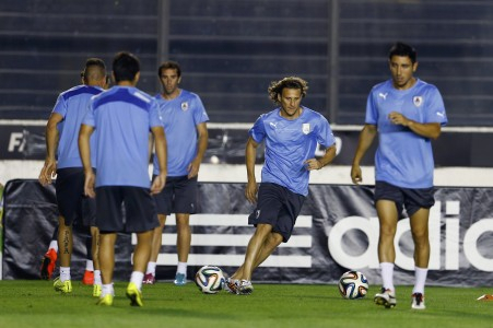 Forlan Masih Ingin Bertahan di Timnas Uruguay