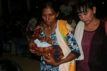Bayi 4 Hari Ikut Dideportasi dari Malaysia